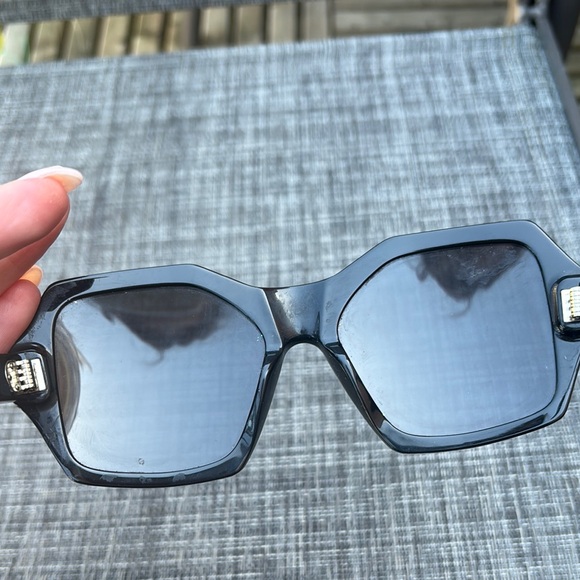 Celine CL40104I 01A 55/18 145 *3 Sunglasses - Picture 6 of 11